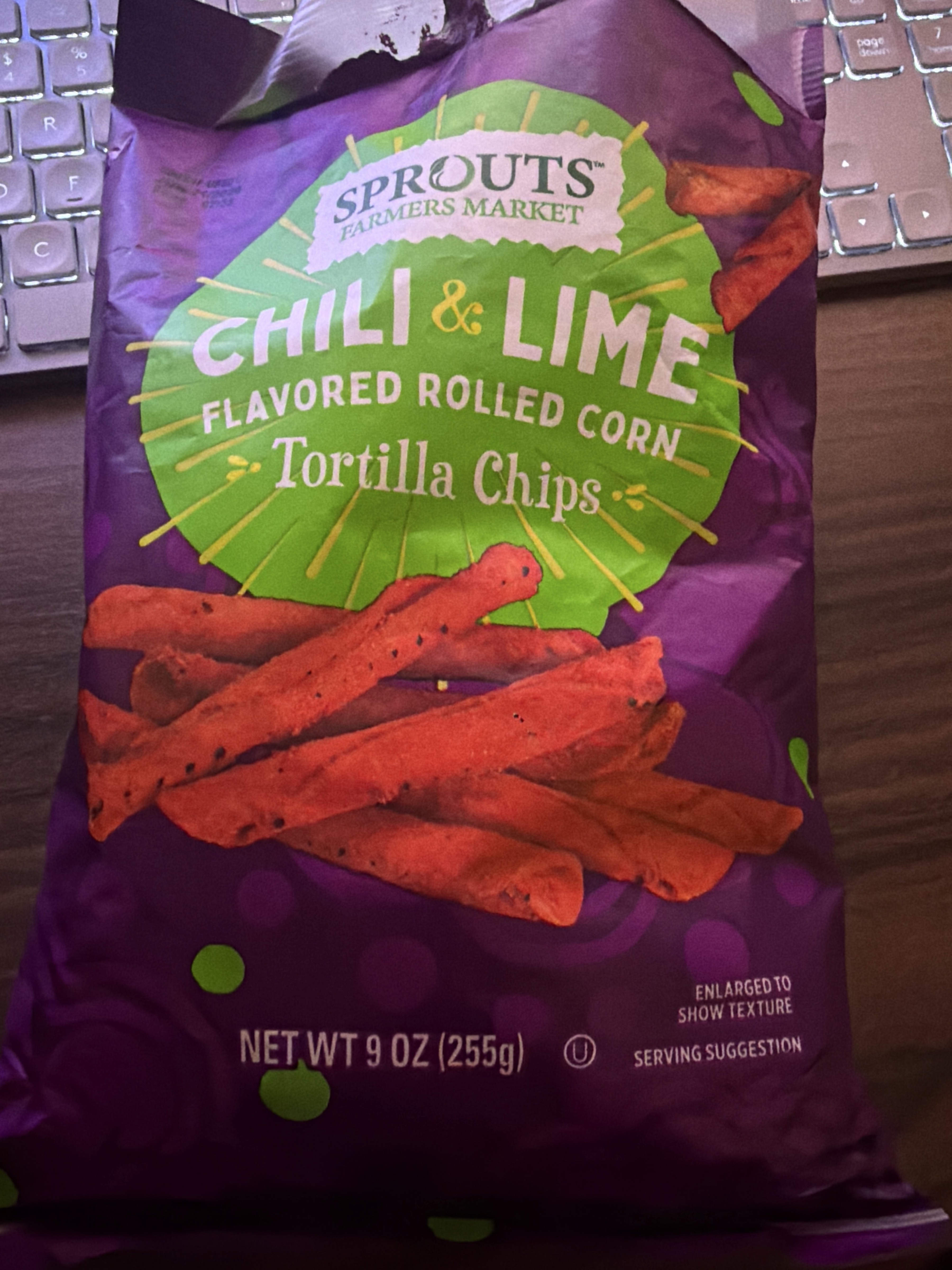 CHILI & LIME Flavored Rolled Corn Tortilla Chips